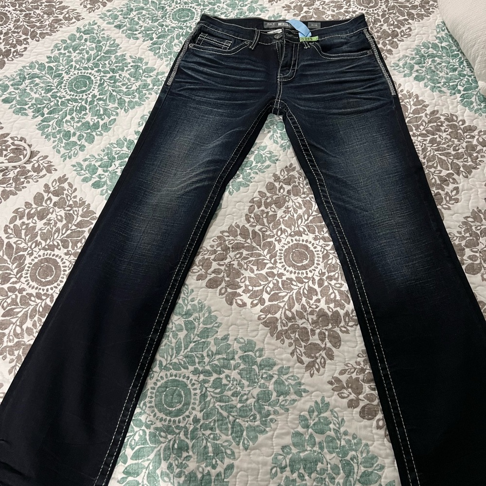 Buckle jeans